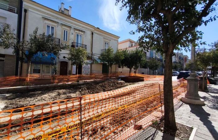 A TORREMAGGIORE I COMMERCIANTI DI CORSO MATTEOTTI SONO ESASPERATI: LAVORI INFINITI CON PERDITE FINO AL – 70%. COSÌ SI UCCIDE IL COMMERCIO LOCALE. GRIDO D’ALLARME PUBBLICO