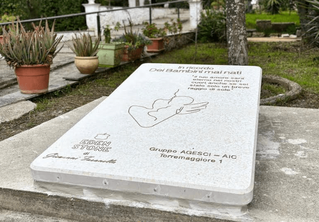 Torremaggiore: inaugurato il monumento ai bambini mai nati presso il Cimitero, un luogo di silenzio, memoria e riflessione