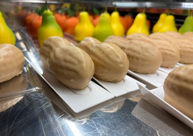 La frutta realistica, il dolce che sta spopolando in Italia è presente anche a Torremaggiore presso la Pasticceria Gelateria Sesto Senso